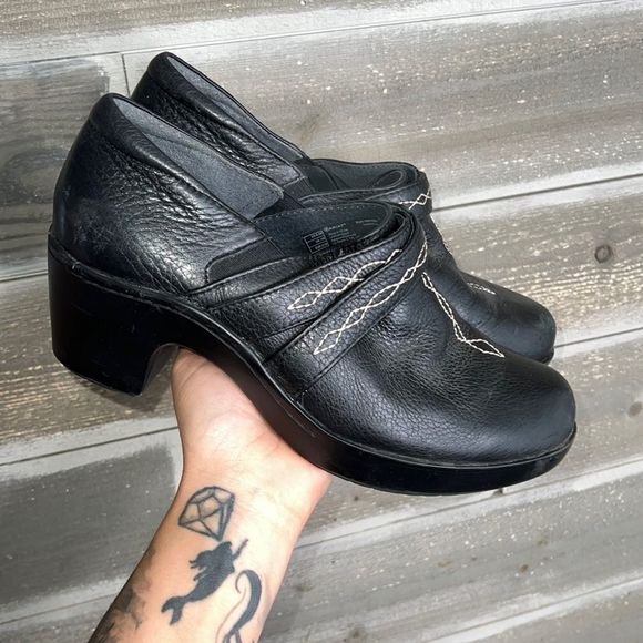 Ariat Shoes - ARIAT Leather clogs